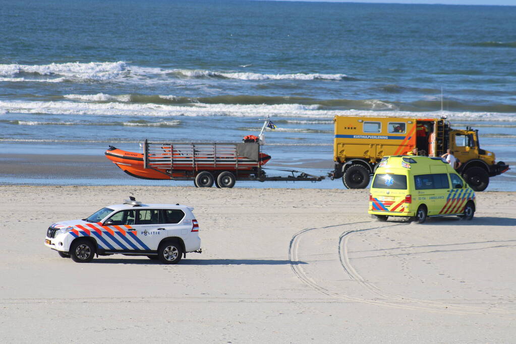 Hulpdiensten massaal ingezet voor drenkeling in Noordzee
