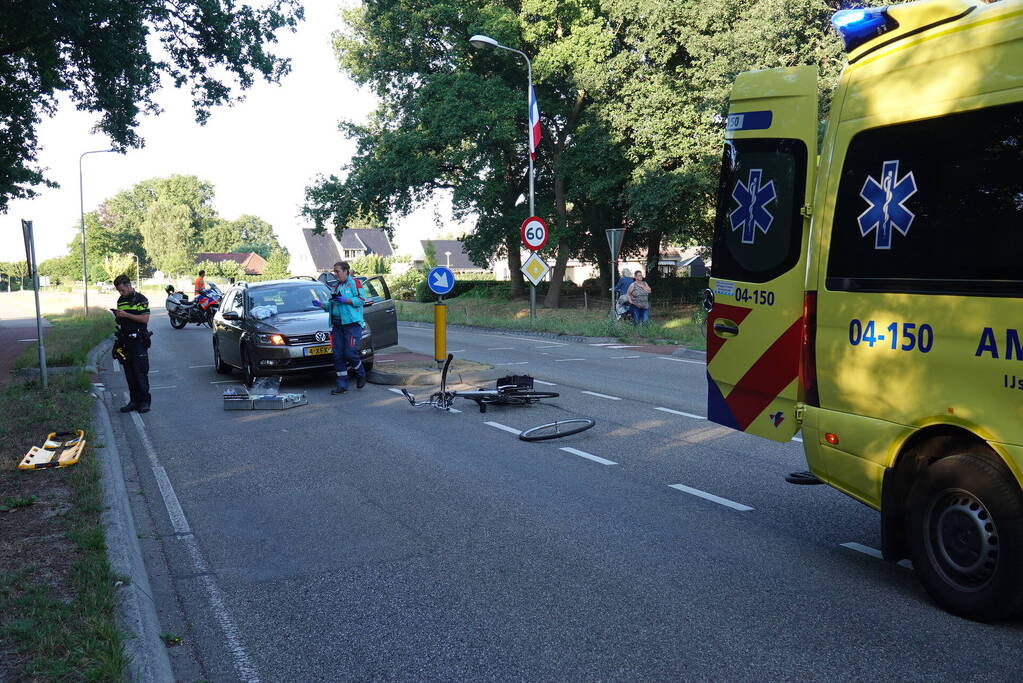 Fietser aangereden op oversteekplaats
