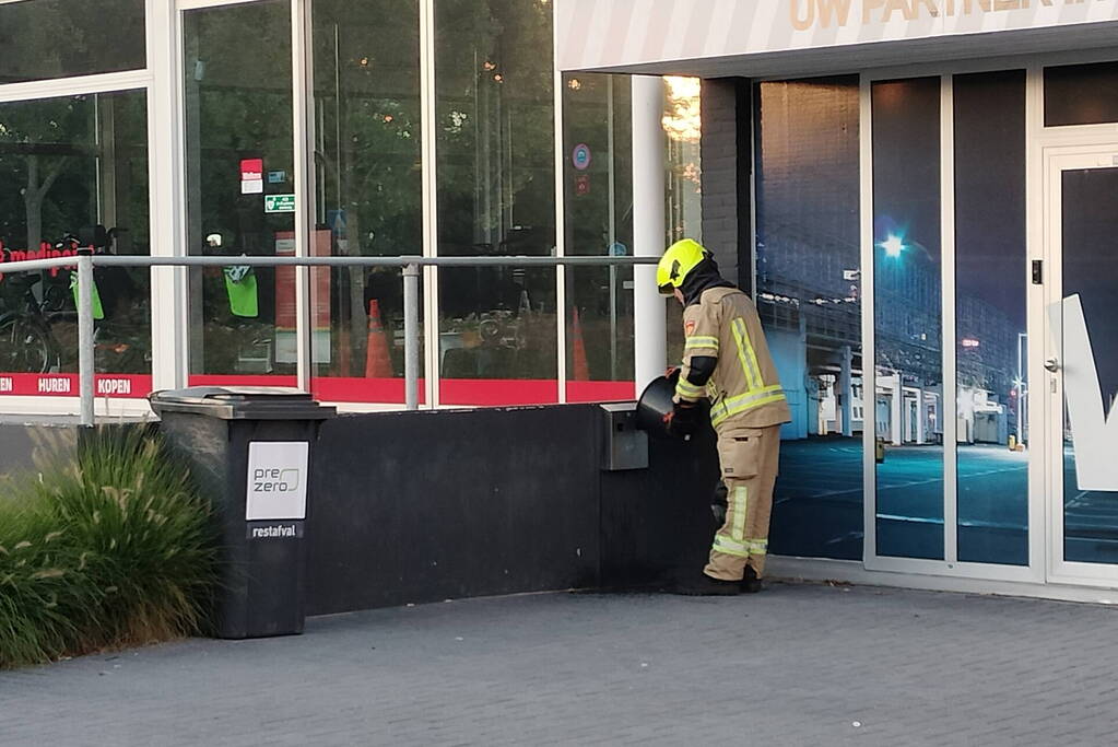 Smeulbrand in asbak snel geblust