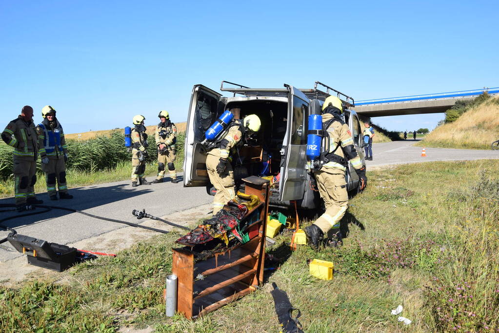 Brand in laadruimte van bestelbus