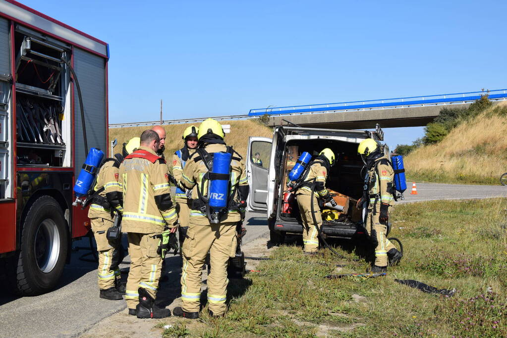 Brand in laadruimte van bestelbus