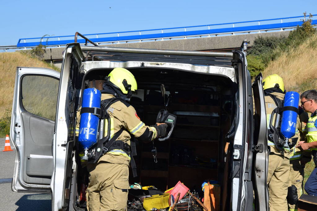 Brand in laadruimte van bestelbus