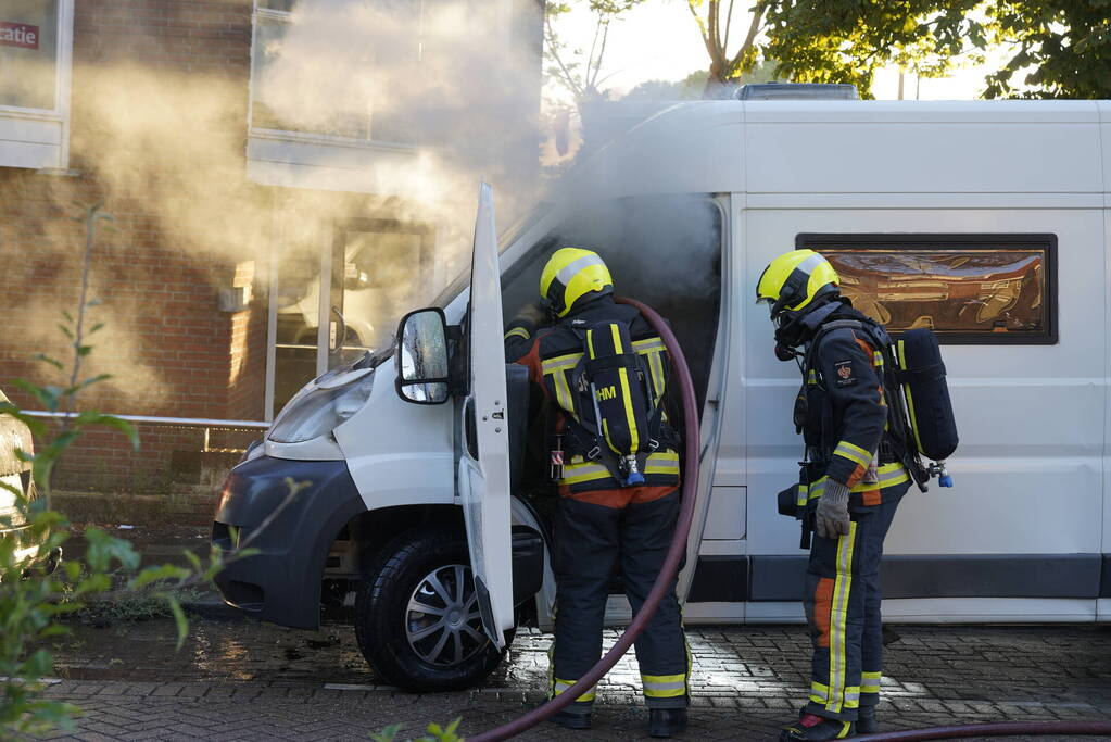 Kortsluiting veroorzaakt brand in camper