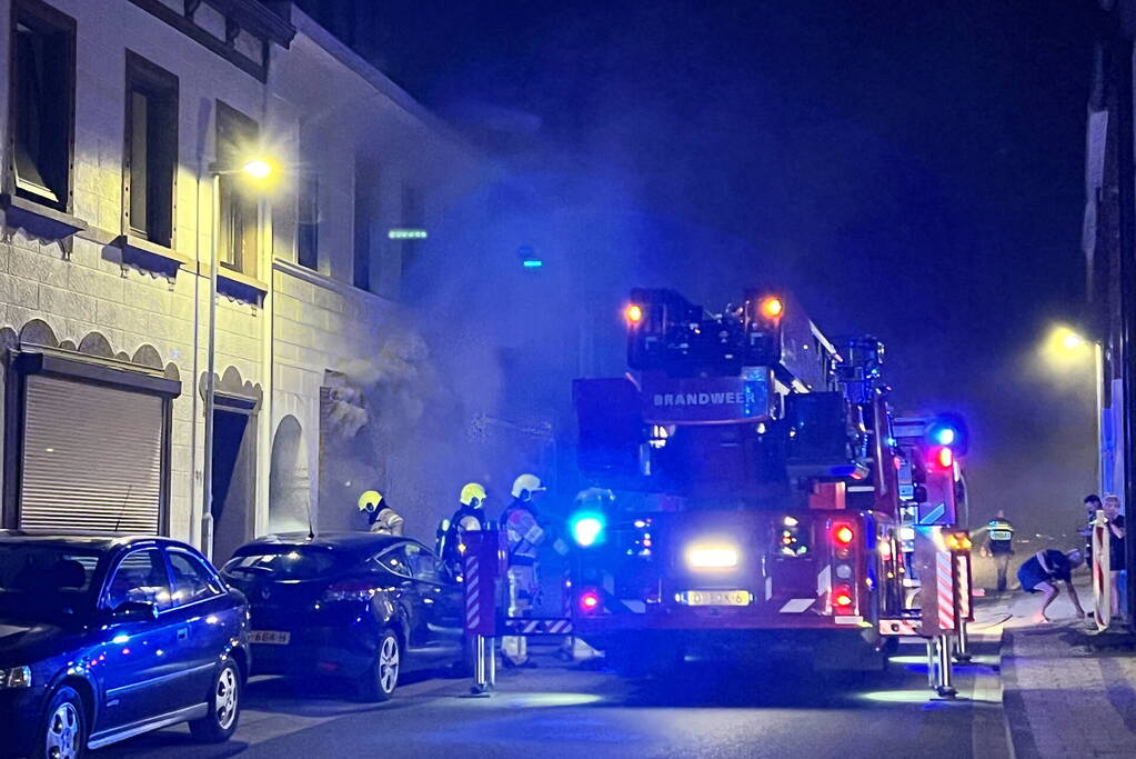 Veel rookontwikkeling bij brand in woning