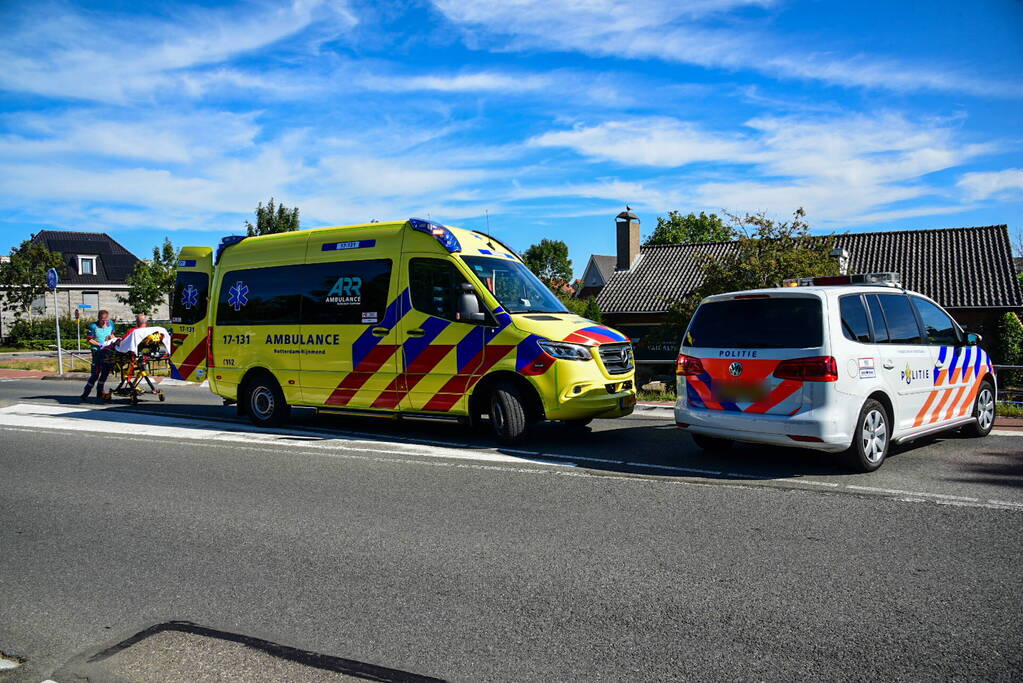 Scooterrijder gewond bij botsing bij oversteken