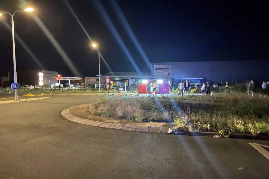 Grote uitslaande brand in loods Leemans Afval en Reiniging