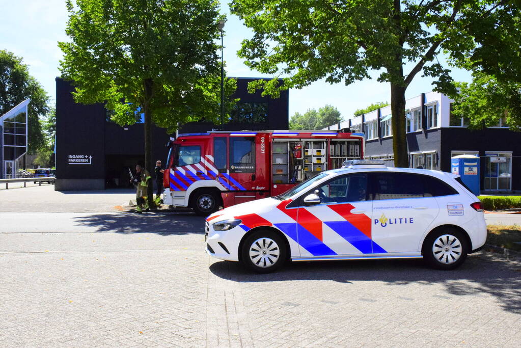 Bedrijfspand ontruimd vanwege brand
