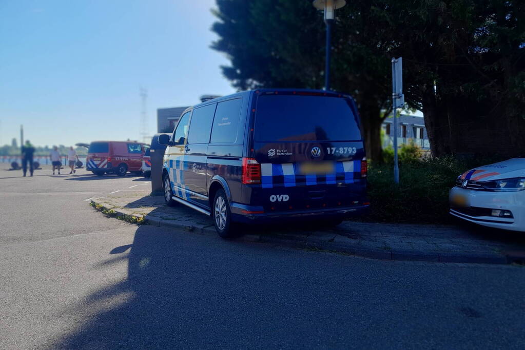 Zoekactie naar mogelijke persoon te water