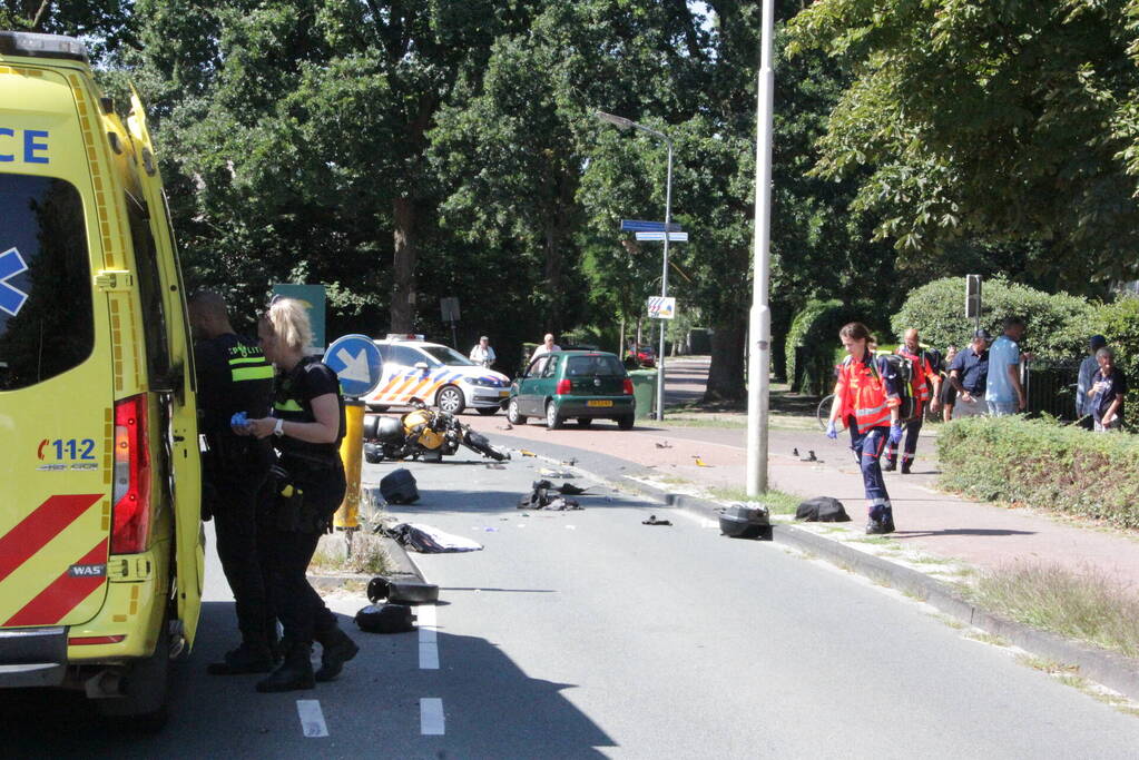Motorrijder zwaargewond bij verkeersongeval