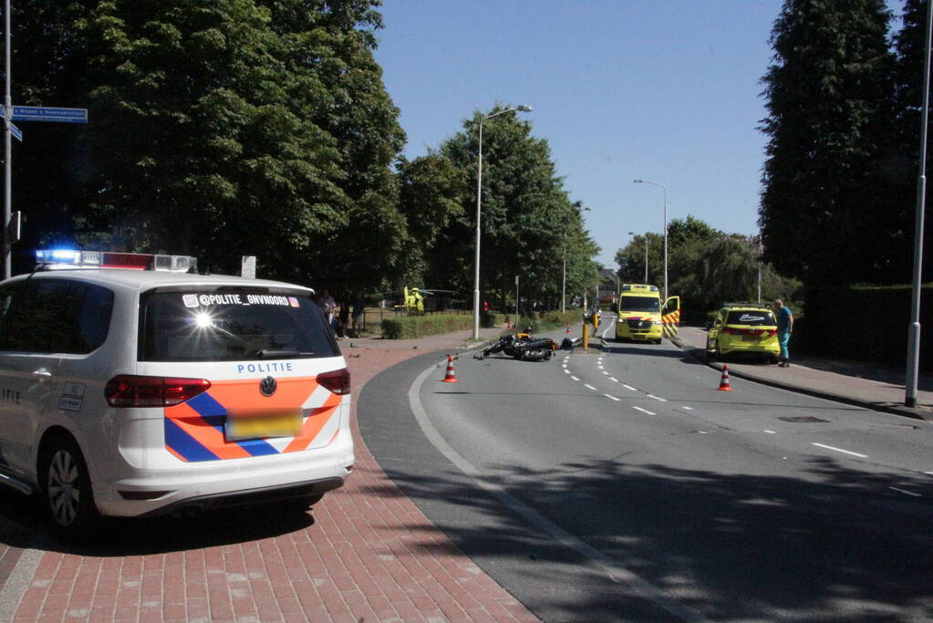 Motorrijder zwaargewond bij verkeersongeval