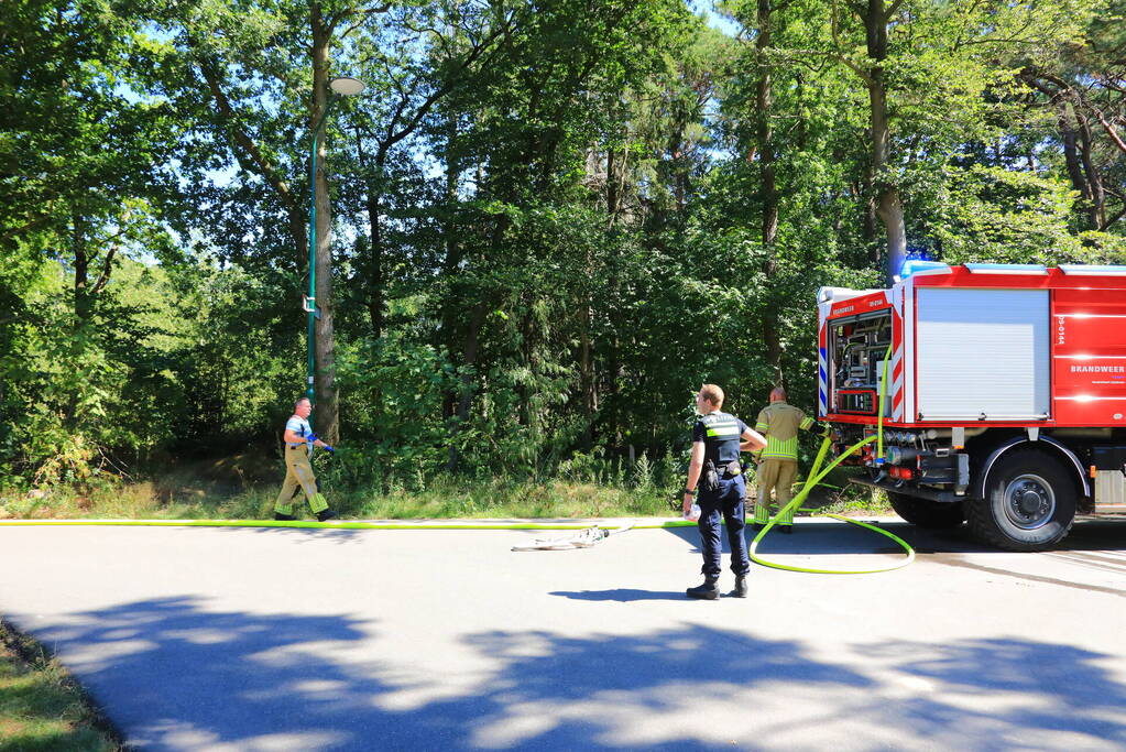 Flinke brand in Monnickenbos