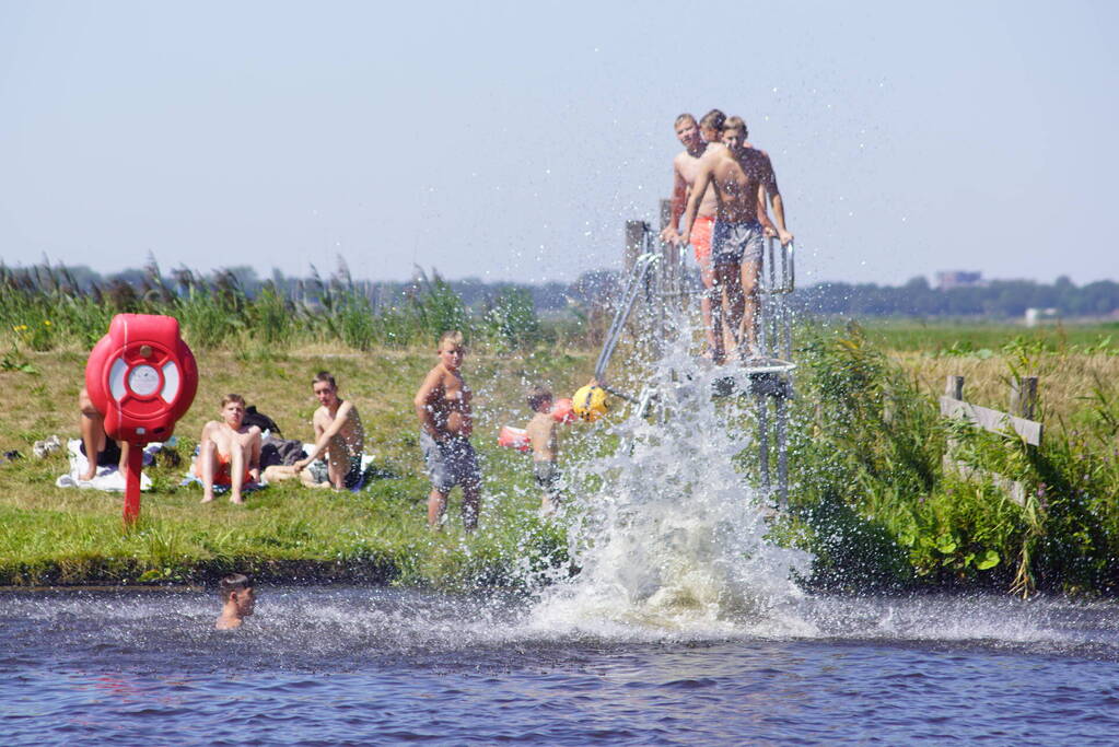 Illegale duikplank is terug van weggeweest