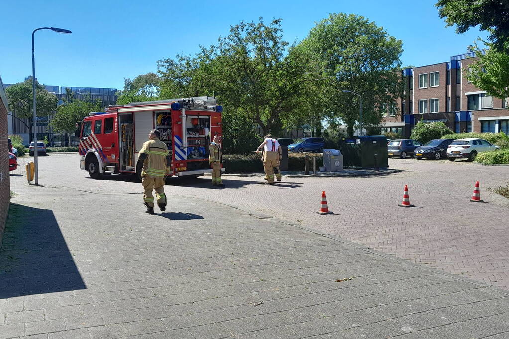 Brandweer doet onderzoek naar vreemde lucht