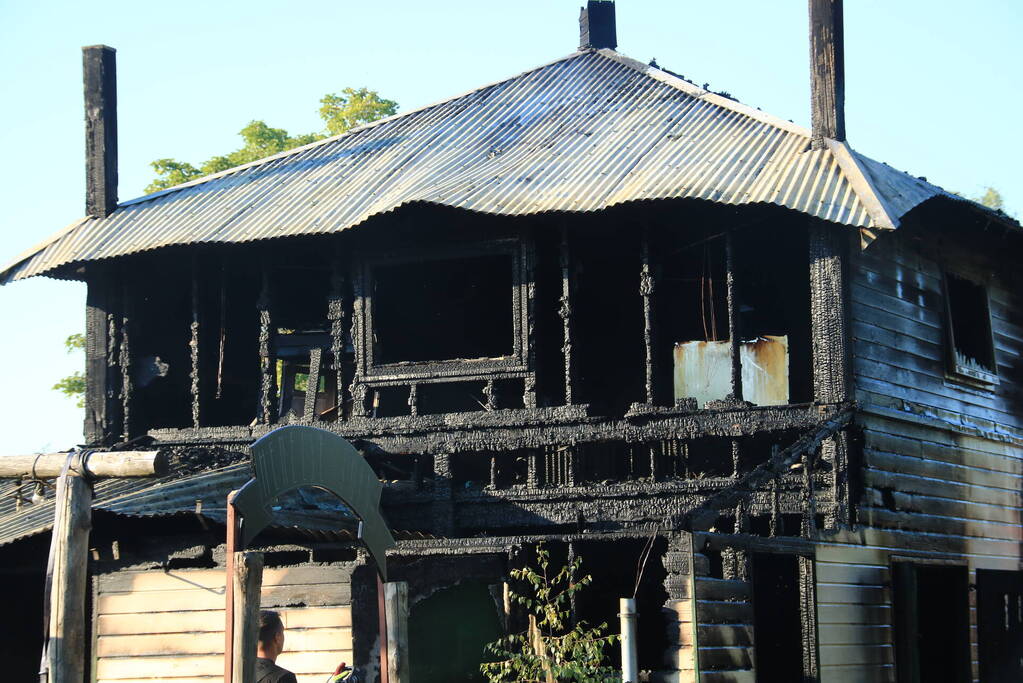Gebouw volledig afgebrand