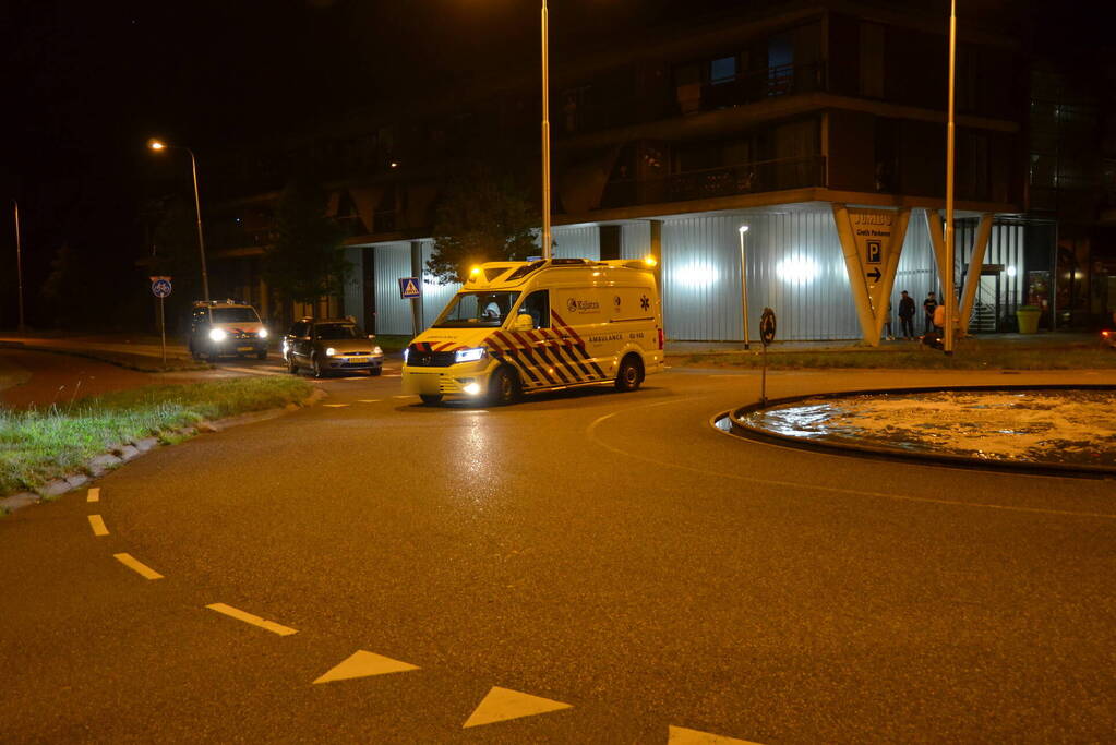 Fietser geschept door auto