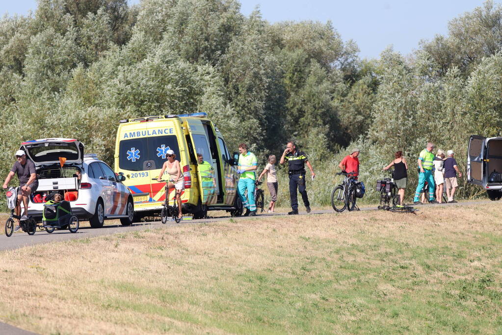 Wielrenner gewond bij aanrijding met scooter