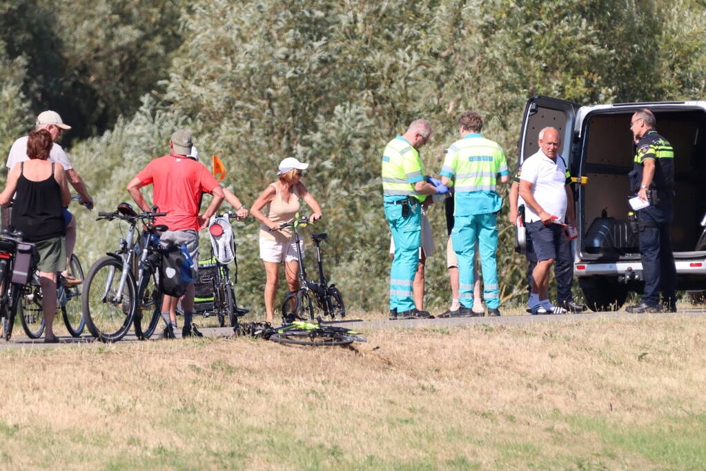 Wielrenner gewond bij aanrijding met scooter