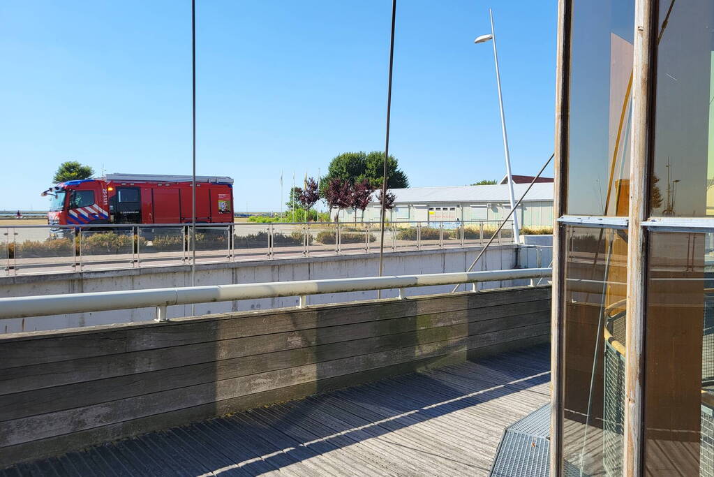 Brandweer schiet te hulp bij liftopsluiting tijdens hoge temperaturen