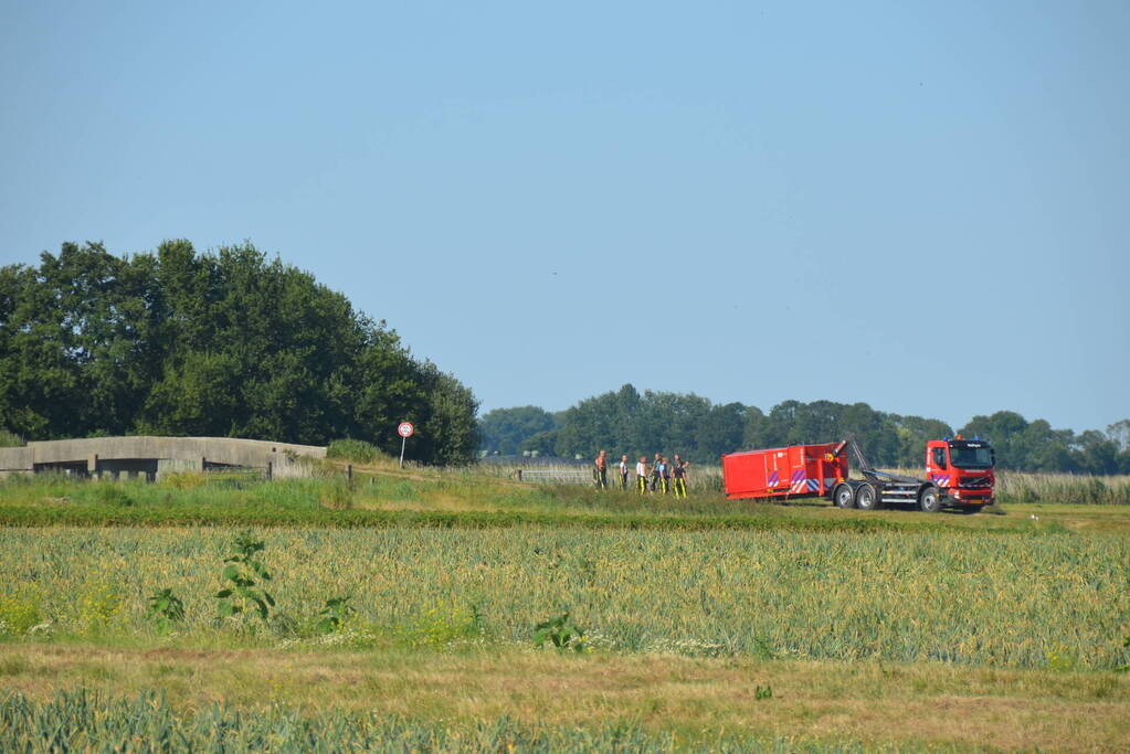 Grote brand in kuilbalen op boerderij