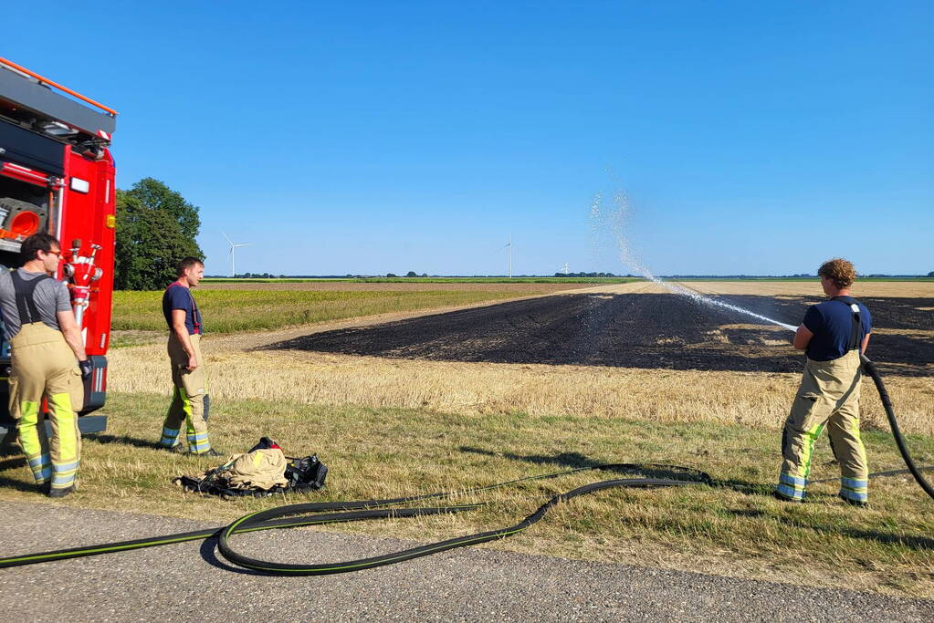 Brand verwoest groot deel akker