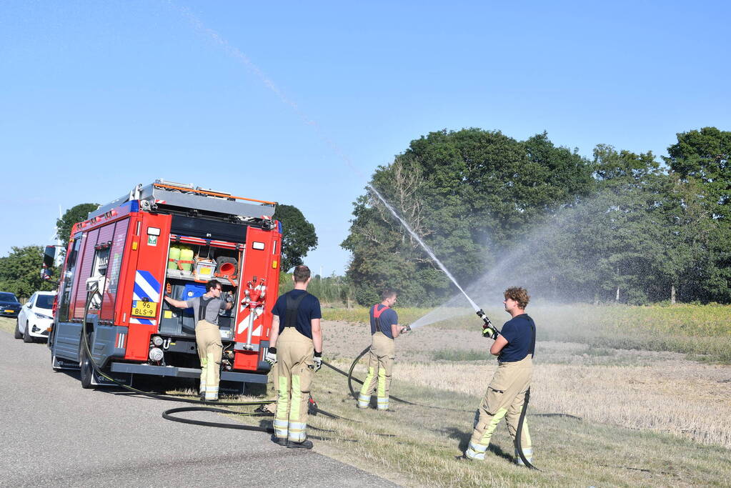 Brand verwoest groot deel akker