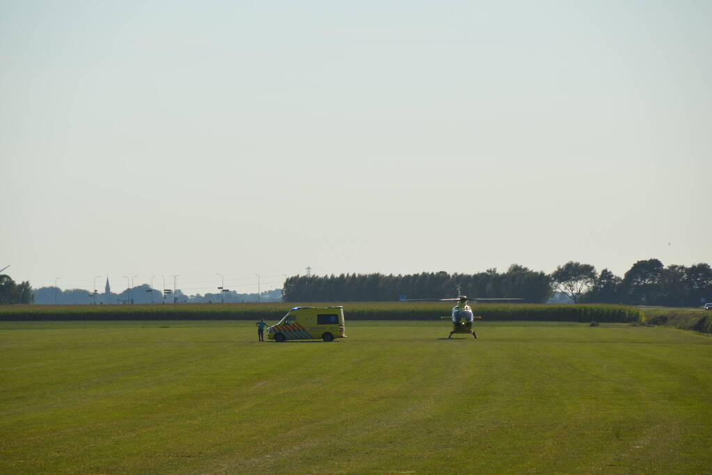 Persoon overleden na belanden in sloot bij ongeval