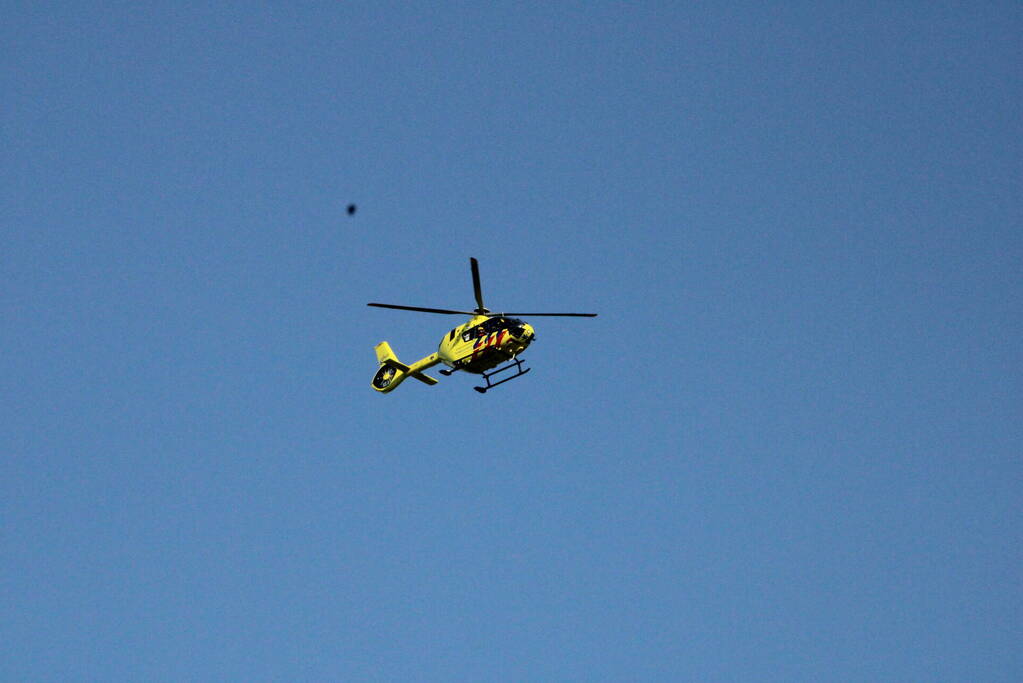 Persoon overleden na belanden in sloot bij ongeval