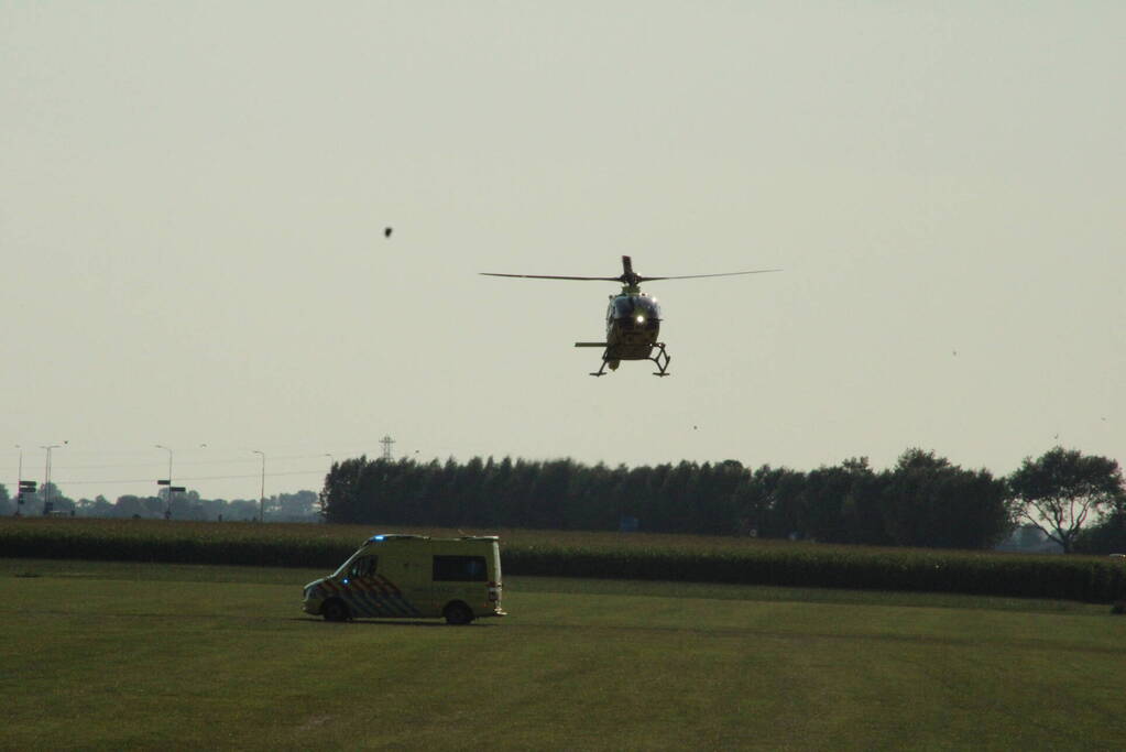 Persoon overleden na belanden in sloot bij ongeval
