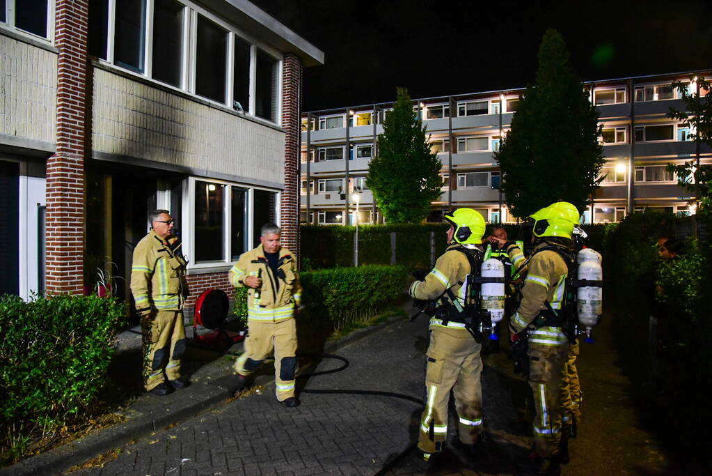Uitslaande brand verwoest woning