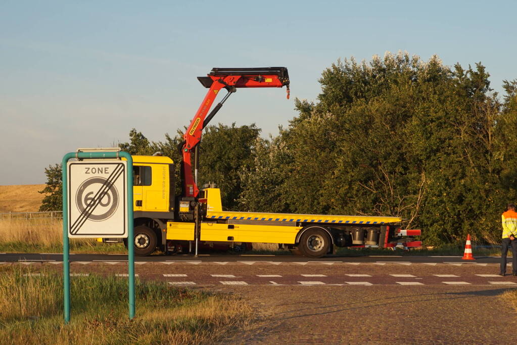 Automobilist belandt met auto te water