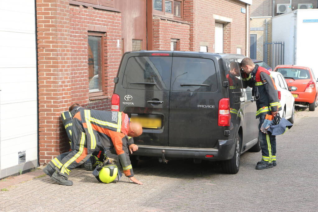 Onderzoek bij bestelbus met mogelijk gestolen brandstof