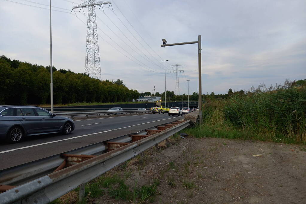 Vlaketunnel deels afgesloten door kettingbotsing