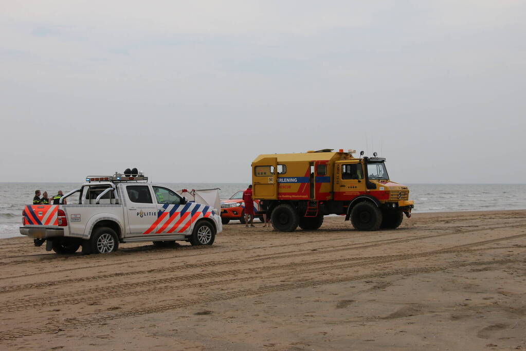 Persoon overleden bij incident op strand