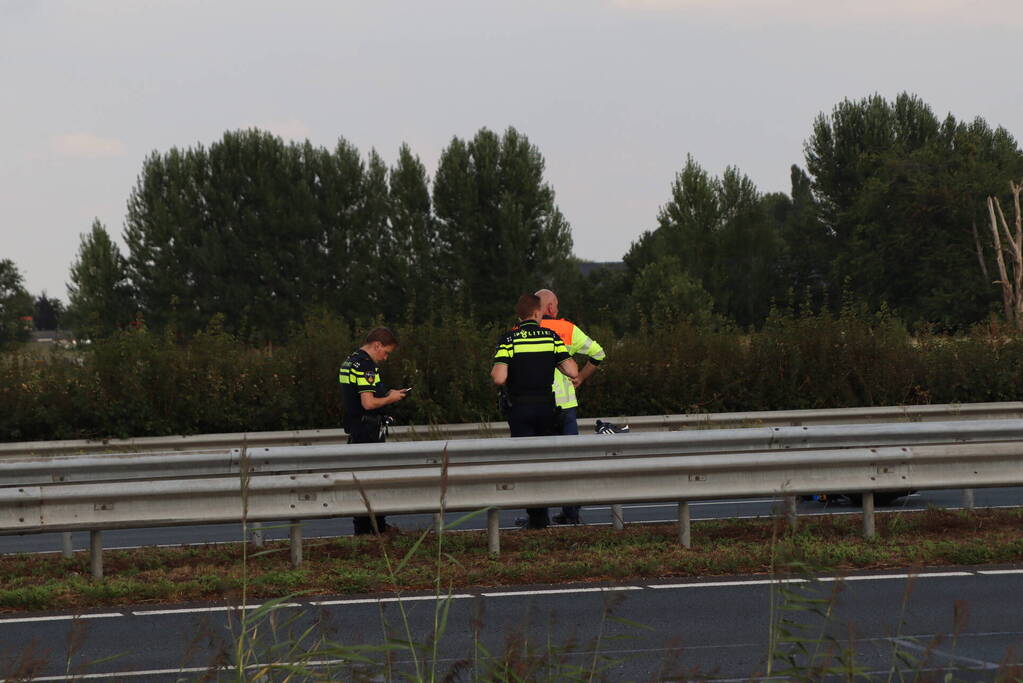 Lange file na verkeersongeval op snelweg