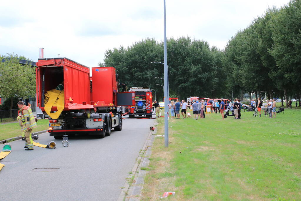 Zeer grote brand in bedrijfsverzamelgebouw