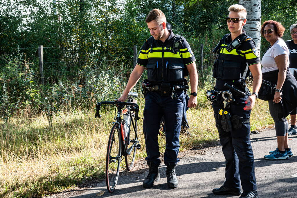 Wielrenner gewond na val op fietspad