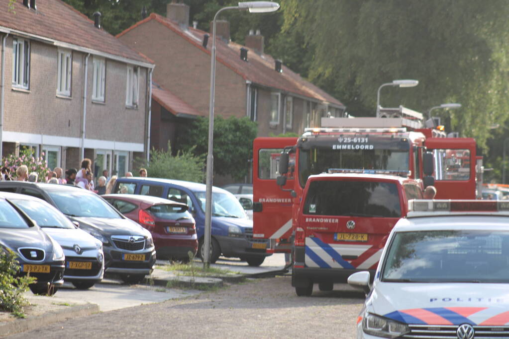 Woning zwartgeblakerd vanwege brand in keuken