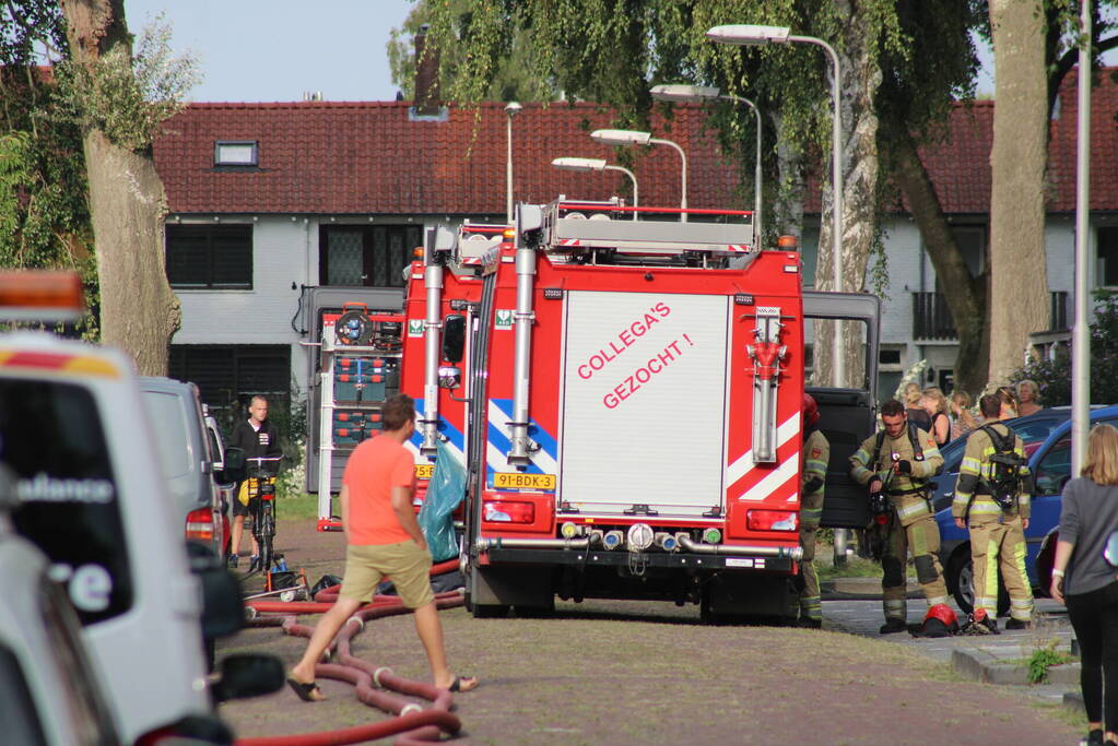 Woning zwartgeblakerd vanwege brand in keuken