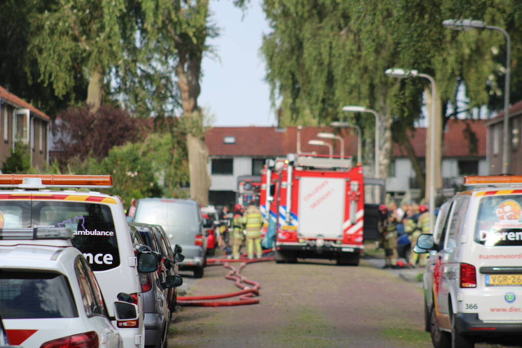 Woning zwartgeblakerd vanwege brand in keuken