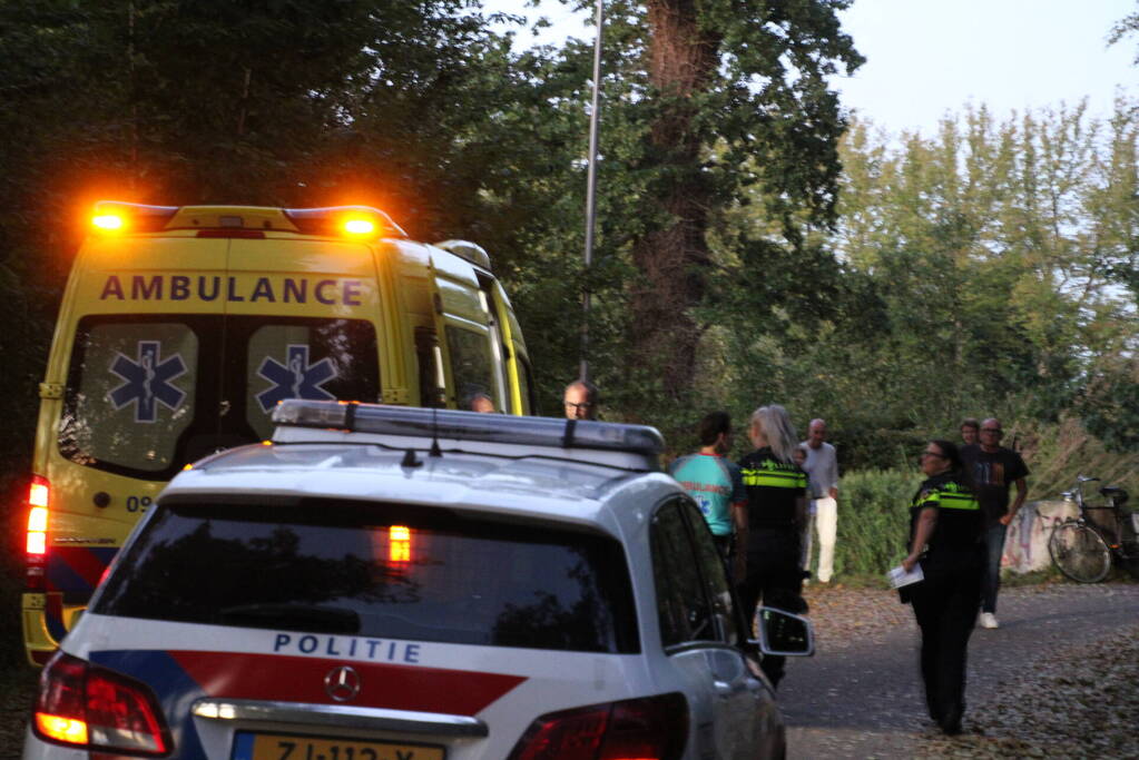 Scooter ten val in de berm