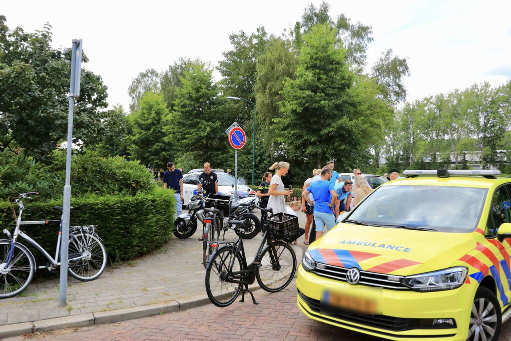 Motorrijder en scooterrijder gewond bij botsing