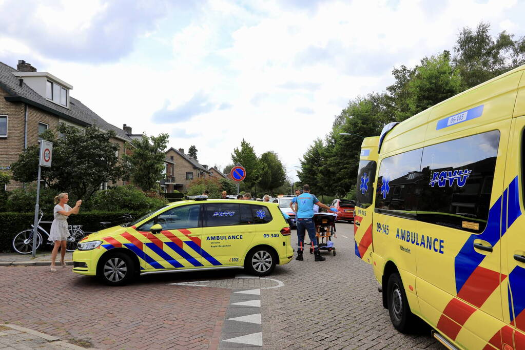 Motorrijder en scooterrijder gewond bij botsing