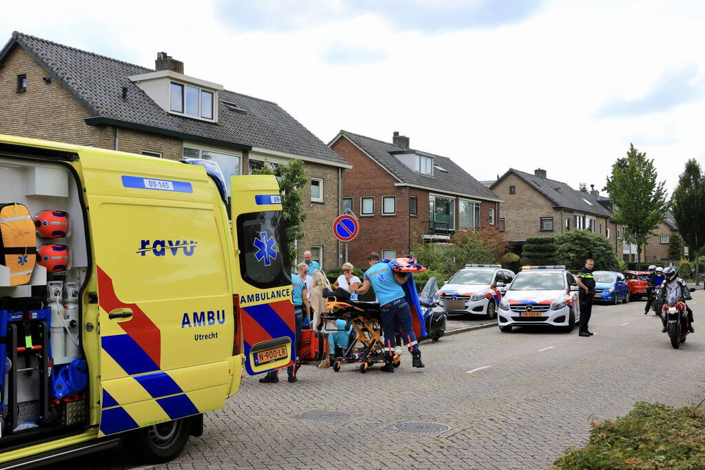 Motorrijder en scooterrijder gewond bij botsing