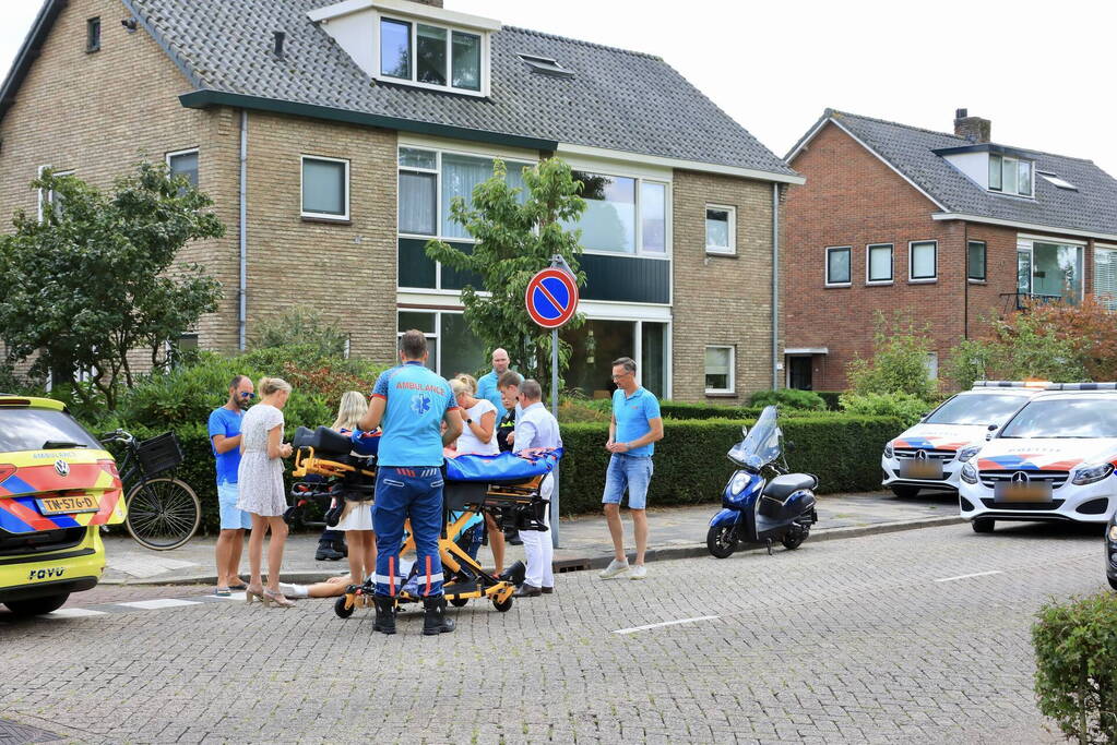 Motorrijder en scooterrijder gewond bij botsing