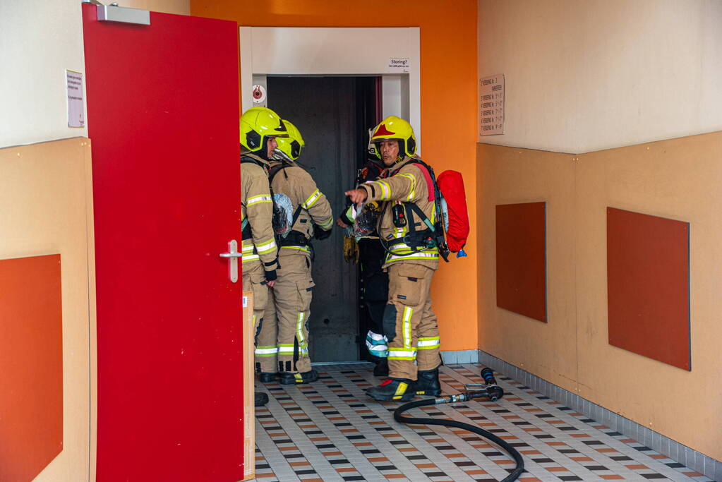 Brand in liftmachinekamer snel geblust