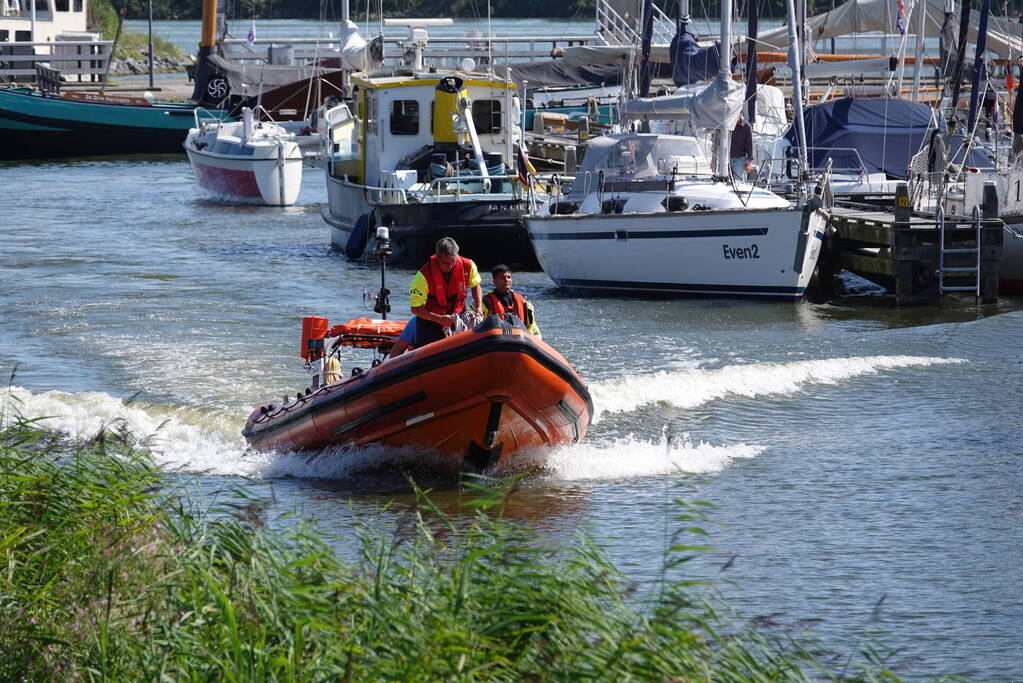 Brand op zeilboot in jachthaven Buyshaven