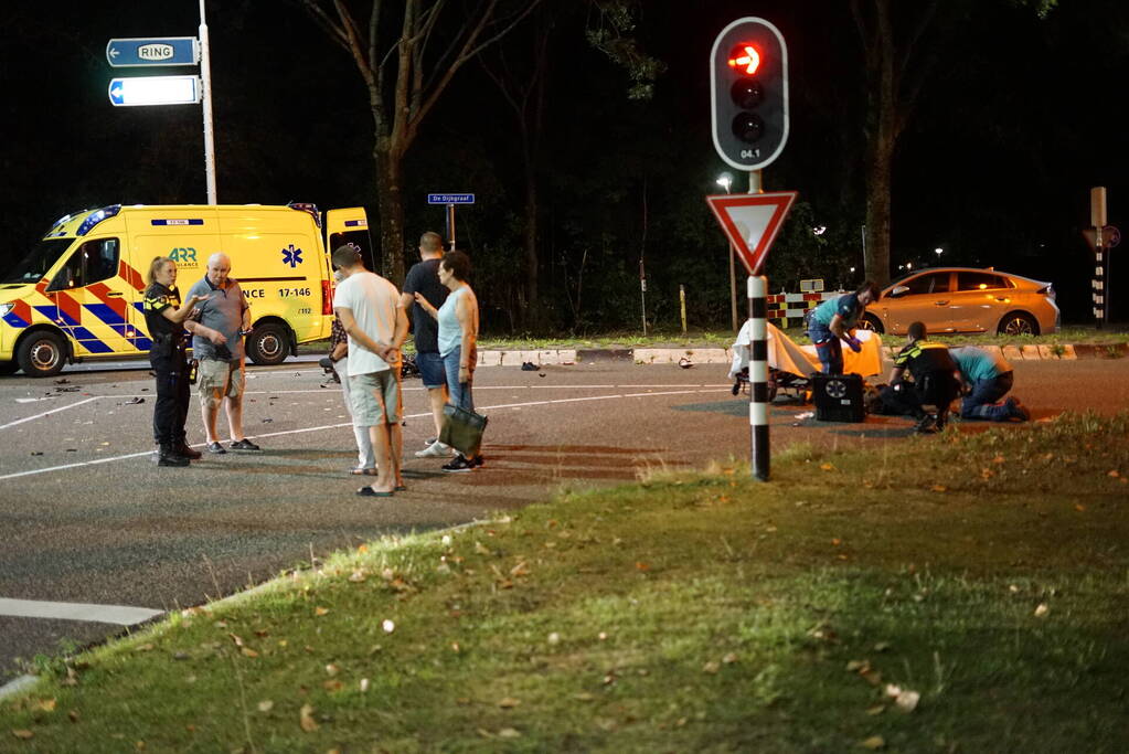 Scooterrijder aangereden door personenauto