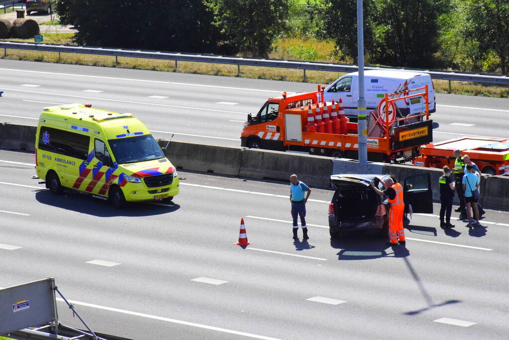 Meerdere voertuigen betrokken bij verkeersongeval op snelweg