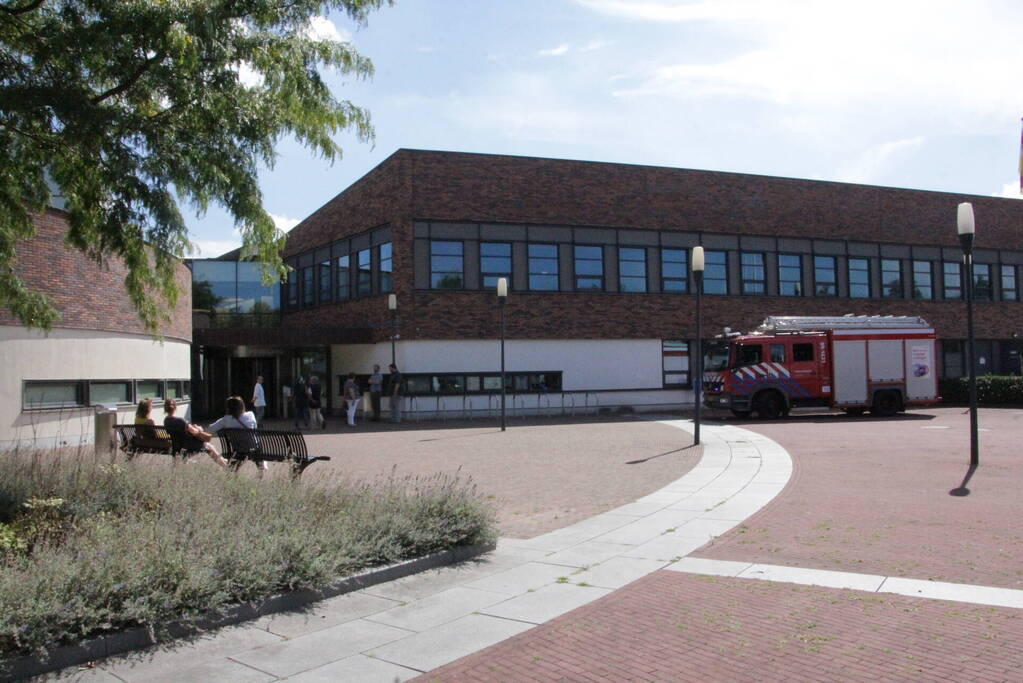 Gemeentehuis ontruimd na afgaan brandalarm