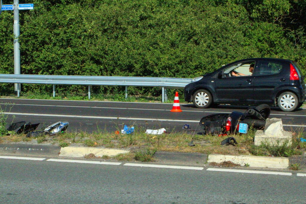 Scooterrijder ernstig gewond bij ongeluk